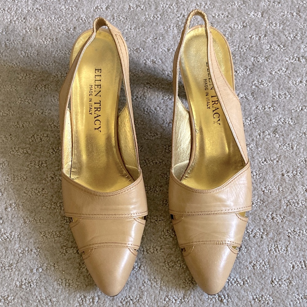 ELLEN TRACY beige point-toe slingback heels, Sz 7 Narrow.